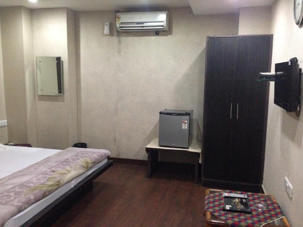 Hotel Silver Stone Ludhiana Værelse billede