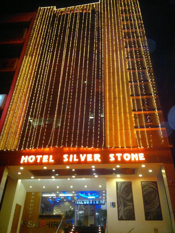 Hotel Silver Stone Ludhiana Eksteriør billede