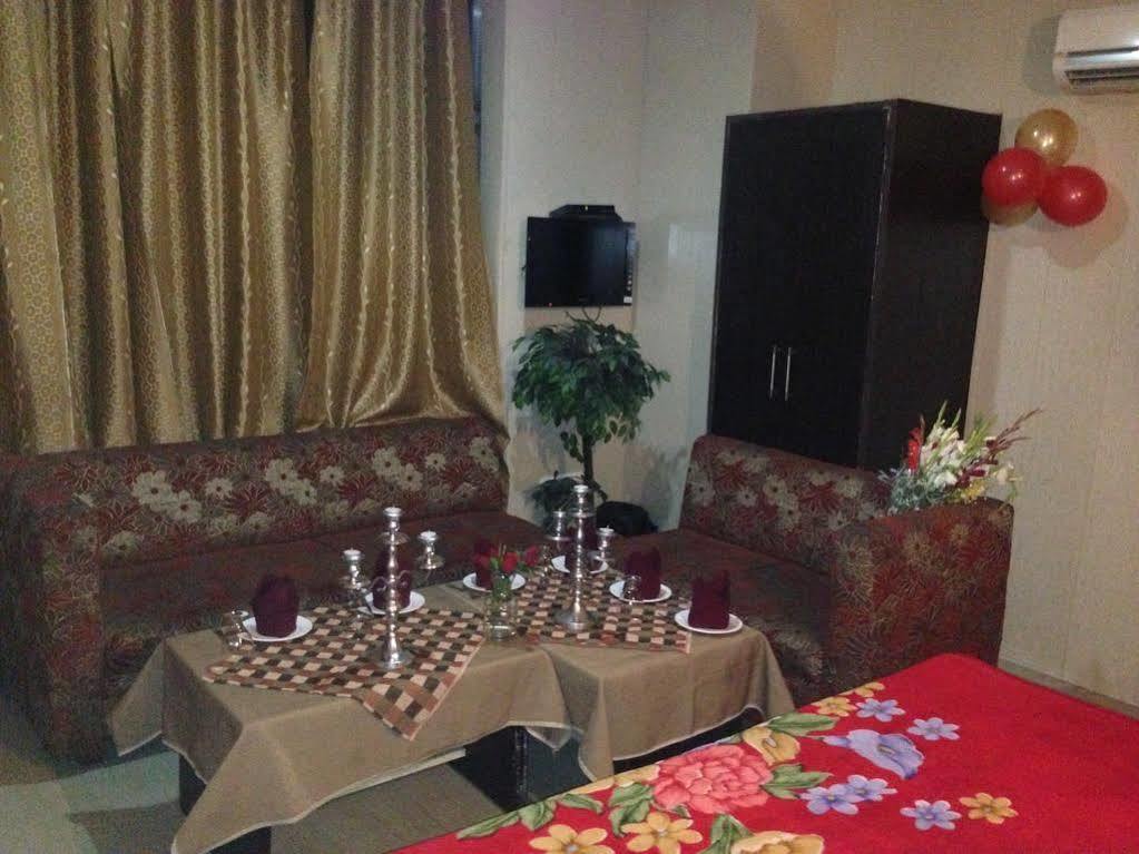 Hotel Silver Stone Ludhiana Eksteriør billede