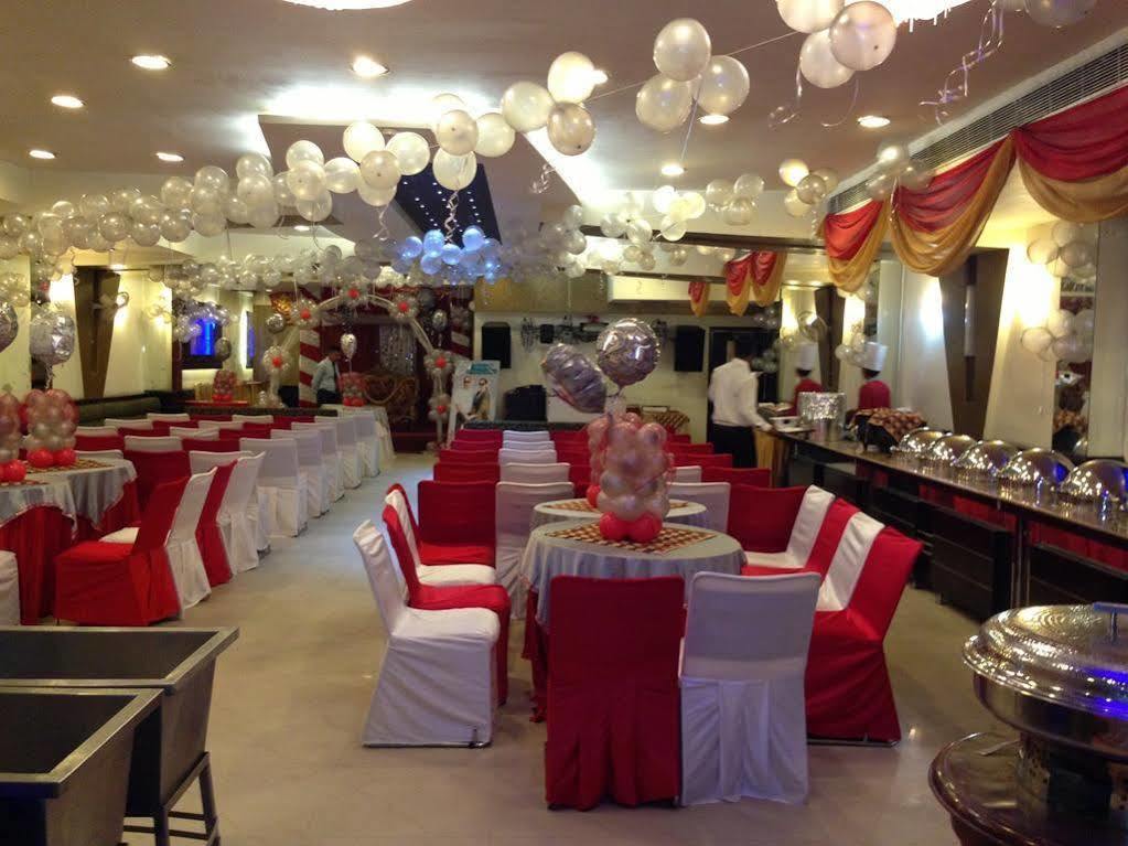 Hotel Silver Stone Ludhiana Eksteriør billede